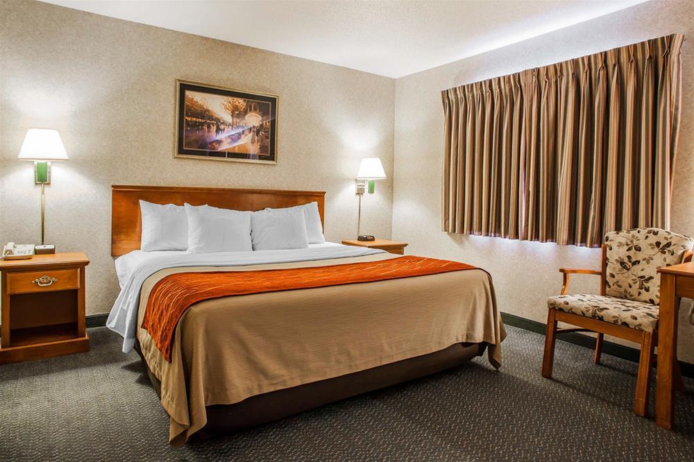 Comfort Inn Dyersville Near The Field Of Dreams Екстер'єр фото