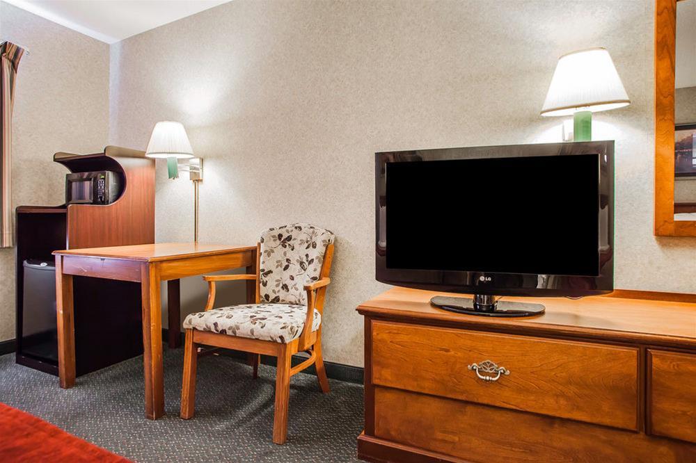 Comfort Inn Dyersville Near The Field Of Dreams Екстер'єр фото